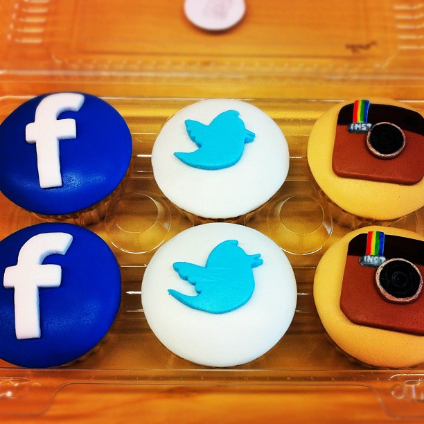 social media cupcakes